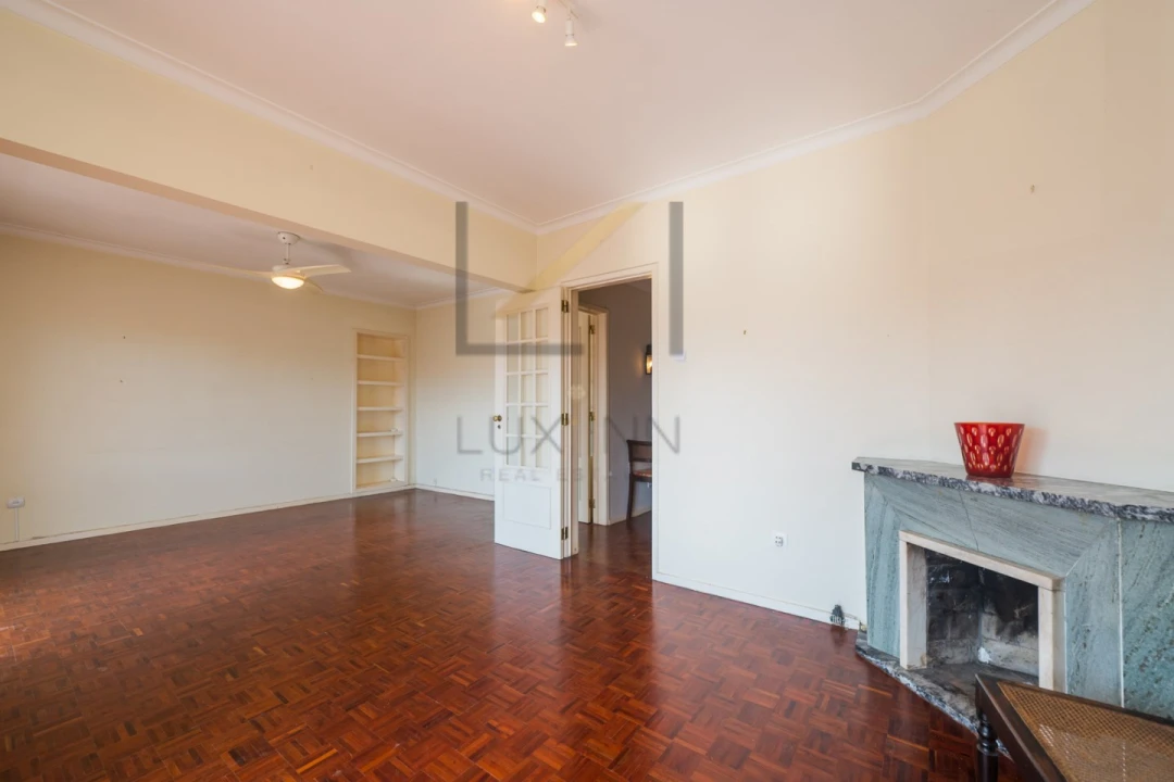 Apartamento T4 para Venda em Oeiras e São Julião da Barra, Paço de Arcos e Caxias Foto 6