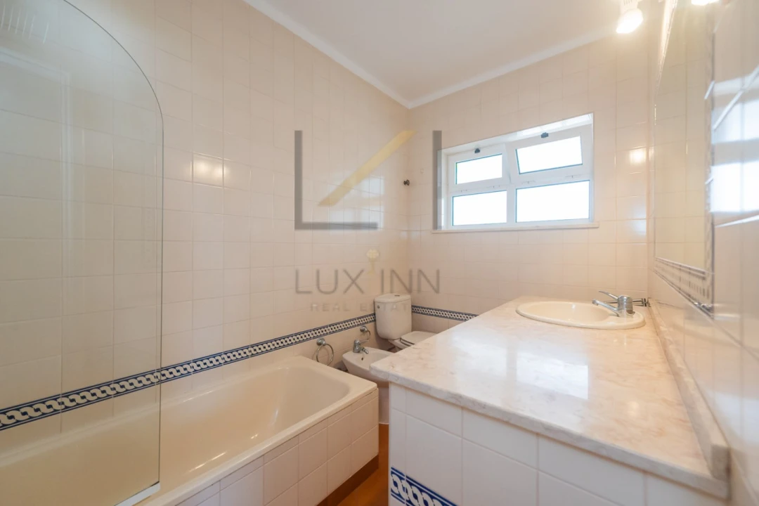 Apartamento T4 para Venda em Oeiras e São Julião da Barra, Paço de Arcos e Caxias Foto 31