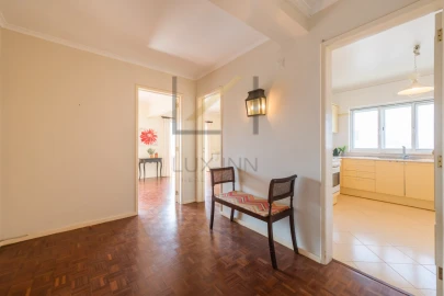 Apartamento T4 para Venda em Oeiras e São Julião da Barra, Paço de Arcos e Caxias