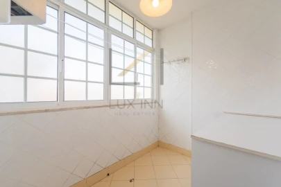Apartamento T4 para Venda em Oeiras e São Julião da Barra, Paço de Arcos e Caxias
