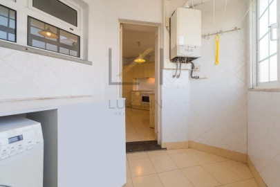 Apartamento T4 para Venda em Oeiras e São Julião da Barra, Paço de Arcos e Caxias