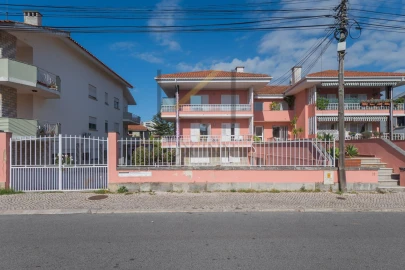 Apartamento T4 para Venda em Oeiras e São Julião da Barra, Paço de Arcos e Caxias