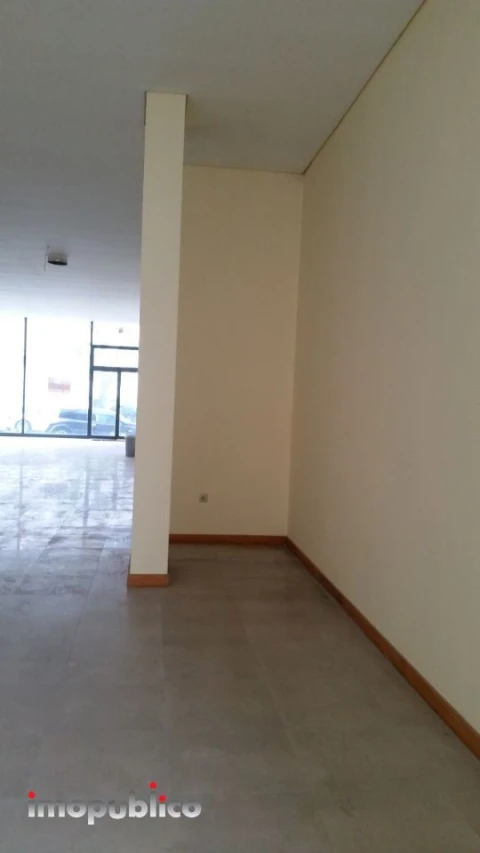 Loja para Arrendamento em Braga (Maximinos, Sé e Cividade)