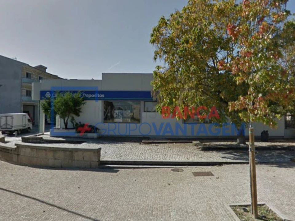 Prédio para Venda em Carrazeda de Ansiães Foto 3