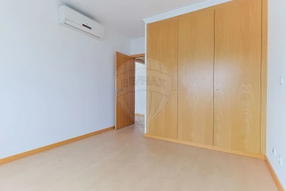 Apartamento T3 para Venda em Sé Nova, Santa Cruz, Almedina e São Bartolomeu