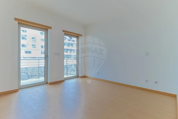 Apartamento T3 para Venda em Sé Nova, Santa Cruz, Almedina e São Bartolomeu Foto 13
