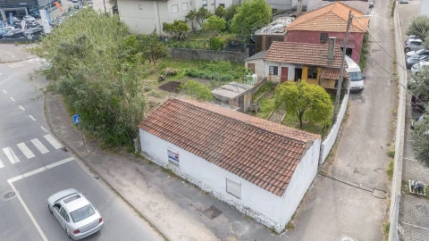 Moradia T4 para Venda em Eiras e São Paulo de Frades