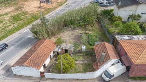 Moradia T4 para Venda em Eiras e São Paulo de Frades