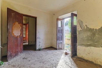 Moradia T4 para Venda em Eiras e São Paulo de Frades