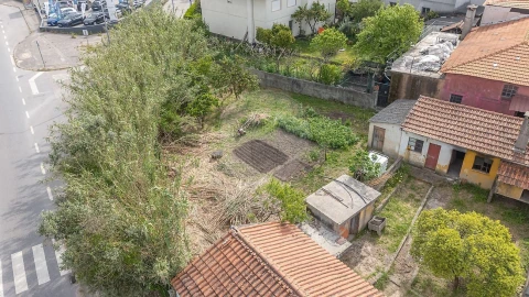 Moradia T4 para Venda em Eiras e São Paulo de Frades