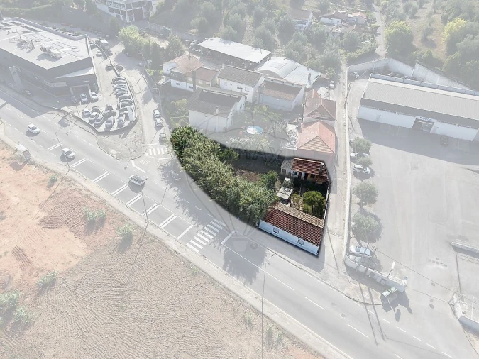 Moradia T4 para Venda em Eiras e São Paulo de Frades Foto 6