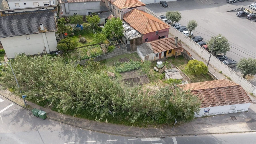 Moradia T4 para Venda em Eiras e São Paulo de Frades Foto 18