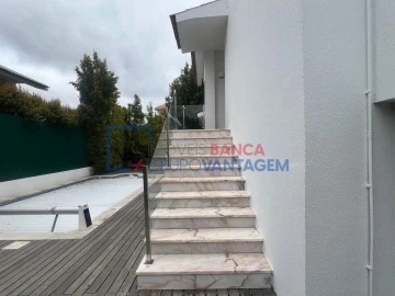 Moradia T4 para Venda em Cascais e Estoril