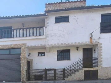 Moradia T3 para Venda em São Silvestre