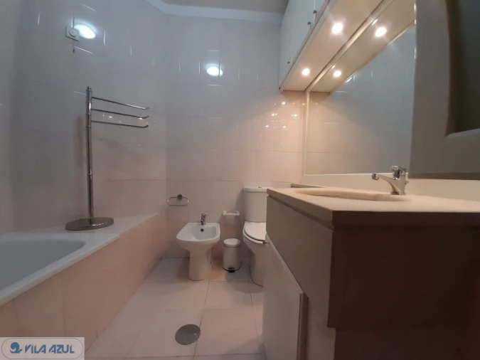 Apartamento T2 para Arrendamento em Lordelo do Ouro e Massarelos Foto 21