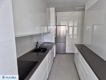 Apartamento T4 para Arrendamento em Cedofeita, Santo Ildefonso, Sé, Miragaia, São Nicolau e Vitória