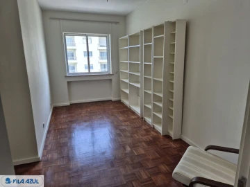 Apartamento T4 para Arrendamento em Cedofeita, Santo Ildefonso, Sé, Miragaia, São Nicolau e Vitória