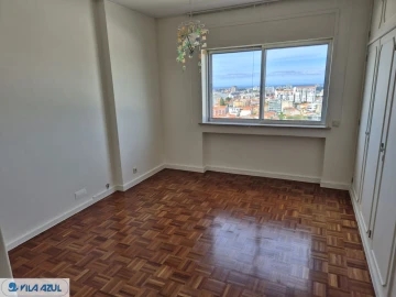 Apartamento T4 para Arrendamento em Cedofeita, Santo Ildefonso, Sé, Miragaia, São Nicolau e Vitória