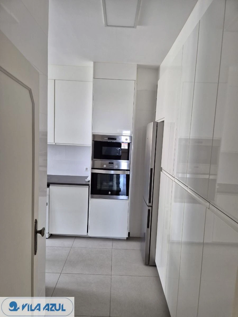 Apartamento T4 para Arrendamento em Cedofeita, Santo Ildefonso, Sé, Miragaia, São Nicolau e Vitória Foto 7