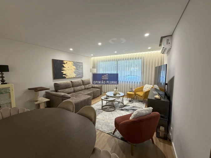 Apartamento T2 para Venda em Avintes Foto 2