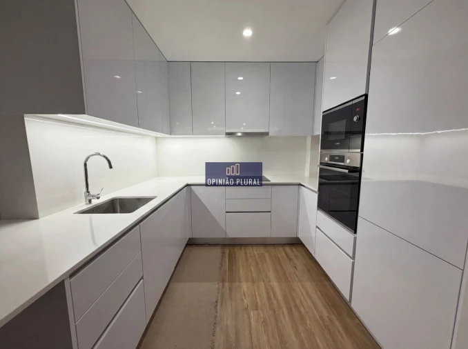 Apartamento T2 para Venda em Avintes Foto 3