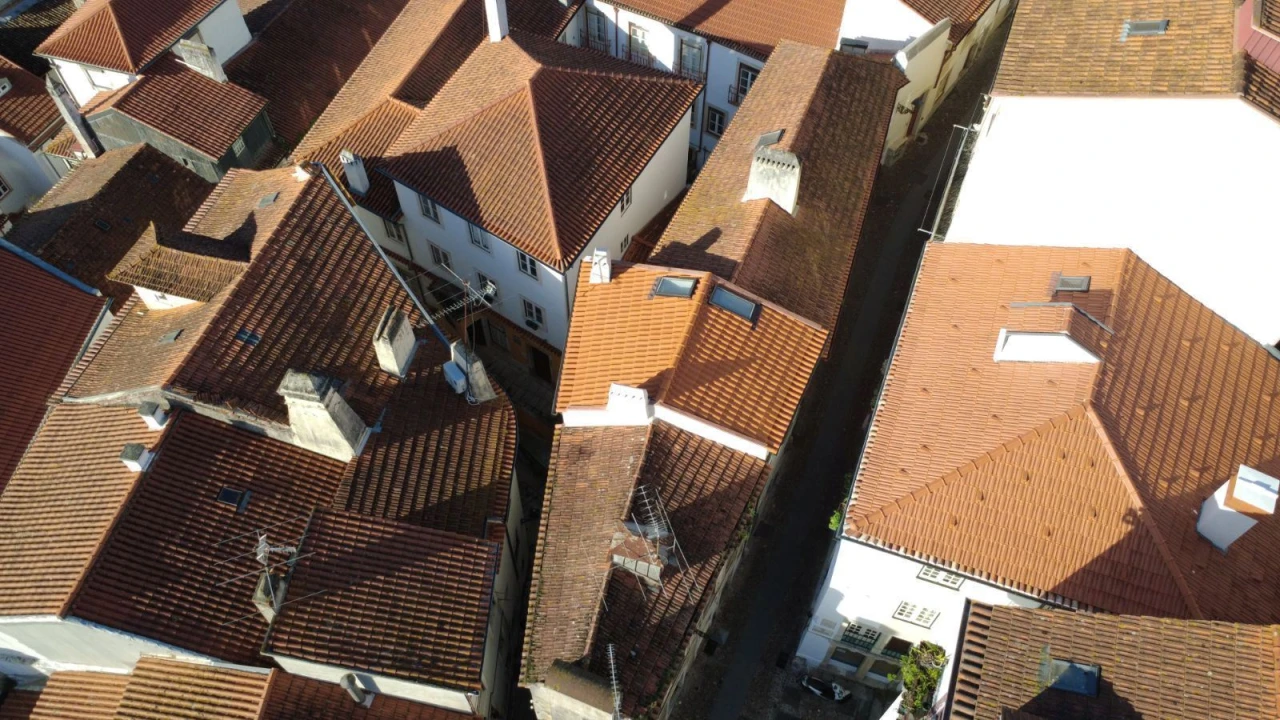 Moradia T4 para Venda em Sé Nova, Santa Cruz, Almedina e São Bartolomeu Foto 11