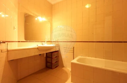 Apartamento T1 para Venda em Santo Antonio dos Olivais