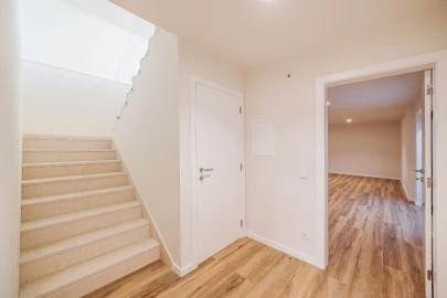 Moradia T4 para Venda em Carcavelos e Parede