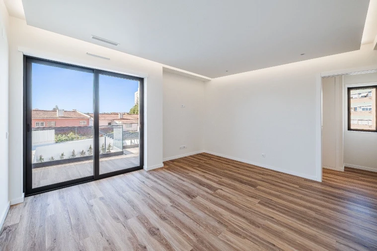 Moradia T4 para Venda em Carcavelos e Parede Foto 16