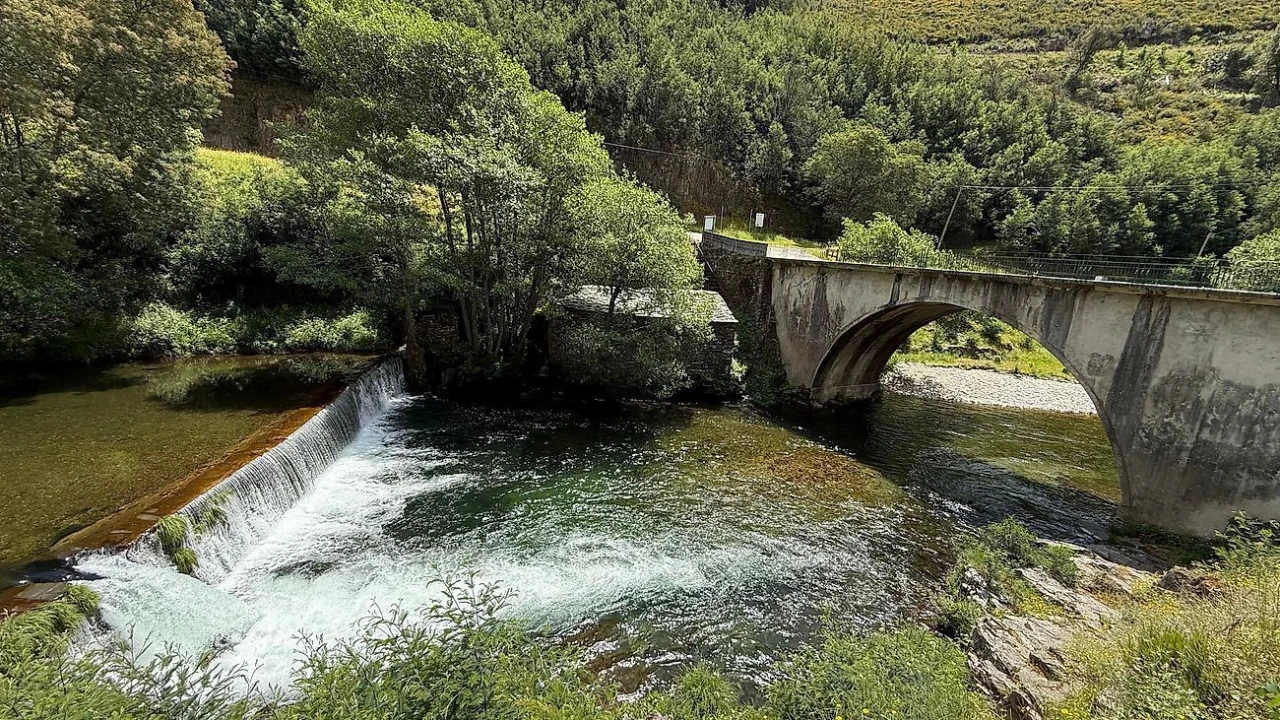 Moradia T3 para Venda em Cadafaz e Colmeal Foto 18