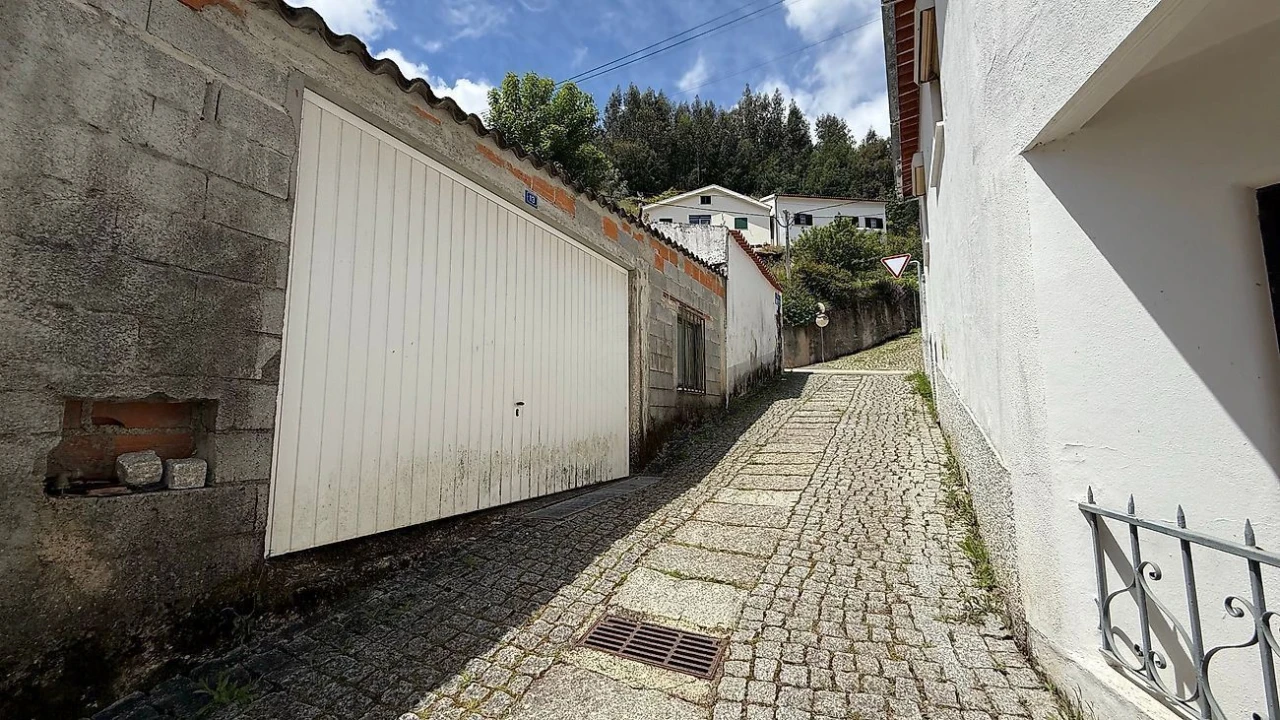 Moradia T3 para Venda em Cadafaz e Colmeal Foto 20