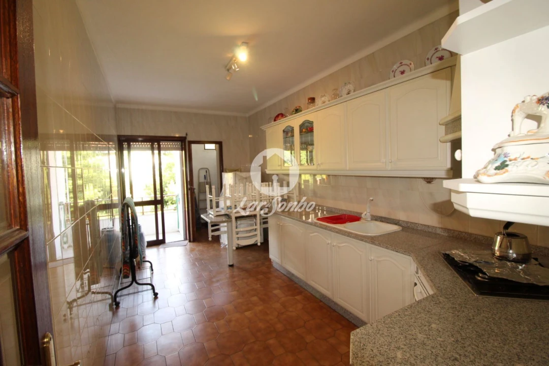 Apartamento T2 para Venda em Fafe Foto 2