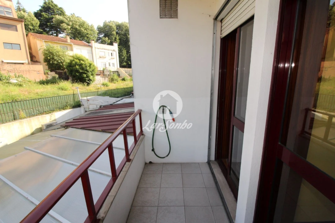 Apartamento T2 para Venda em Fafe Foto 3