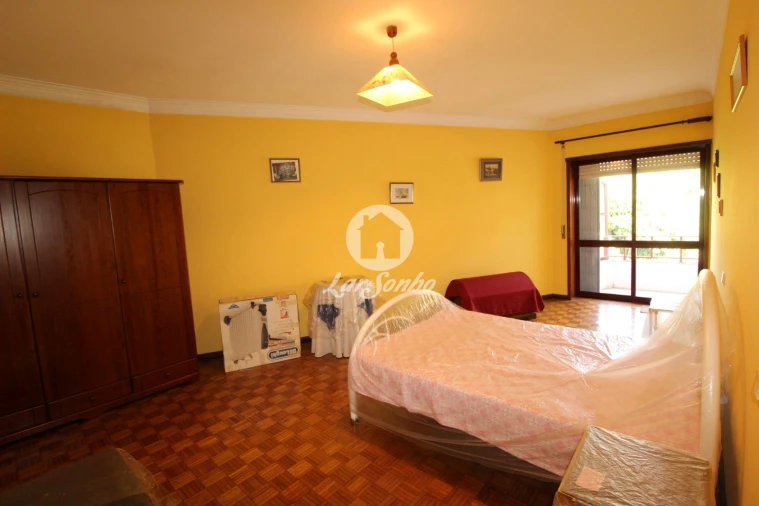 Apartamento T2 para Venda em Fafe Foto 4