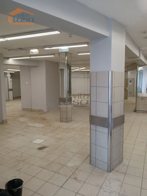 Negócio para Arrendamento em Gondomar (São Cosme), Valbom e Jovim
