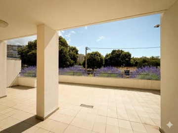 Apartamento T2 para Arrendamento em Oeiras e São Julião da Barra, Paço de Arcos e Caxias