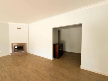 Apartamento T2 para Arrendamento em Oeiras e São Julião da Barra, Paço de Arcos e Caxias