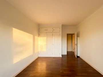 Apartamento T2 para Arrendamento em Oeiras e São Julião da Barra, Paço de Arcos e Caxias