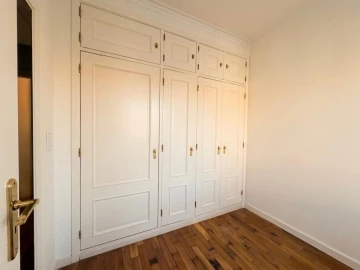 Apartamento T2 para Arrendamento em Oeiras e São Julião da Barra, Paço de Arcos e Caxias