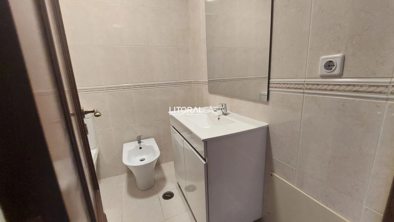 Apartamento T3 para Venda em São Bernardo Foto 22