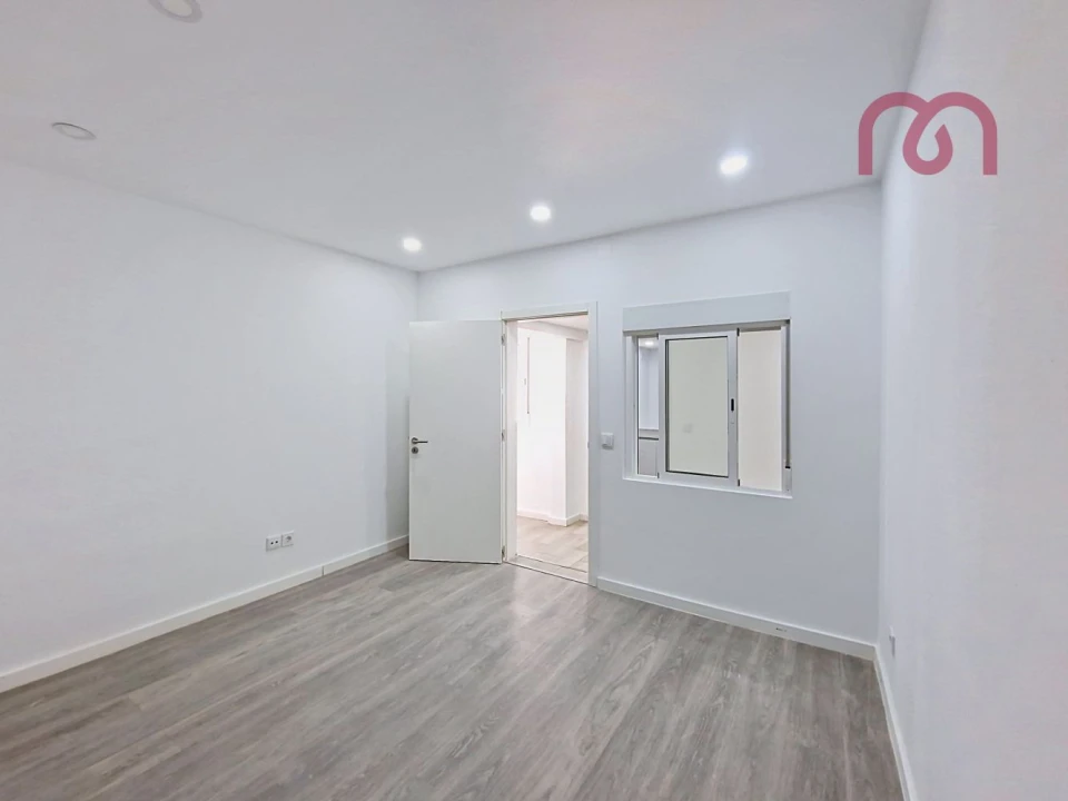 Moradia T4 para Venda em Ciladas Foto 9