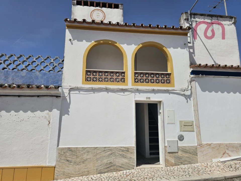 Moradia T4 para Venda em Ciladas Foto 2