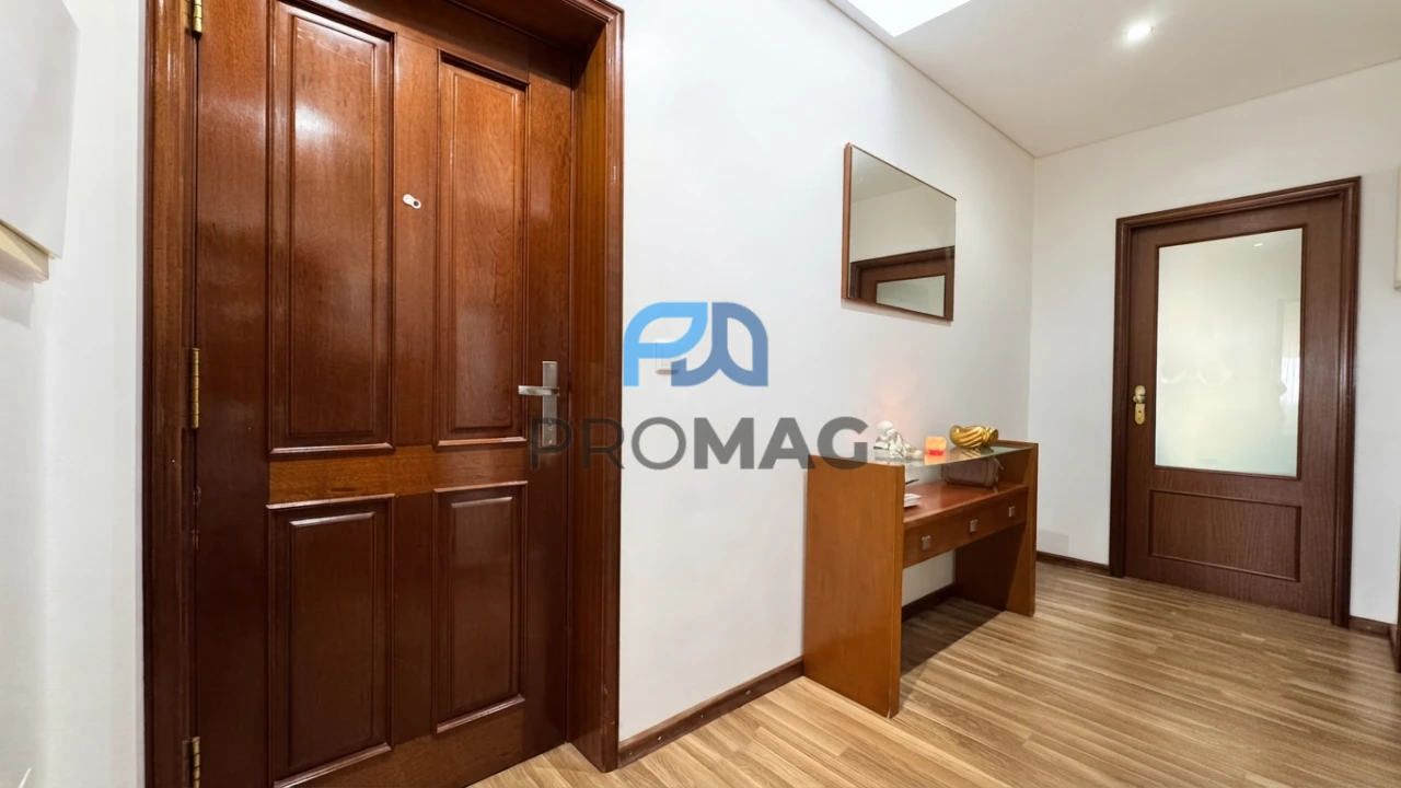 Apartamento T2 para Venda em Fânzeres e São Pedro da Cova Foto 8