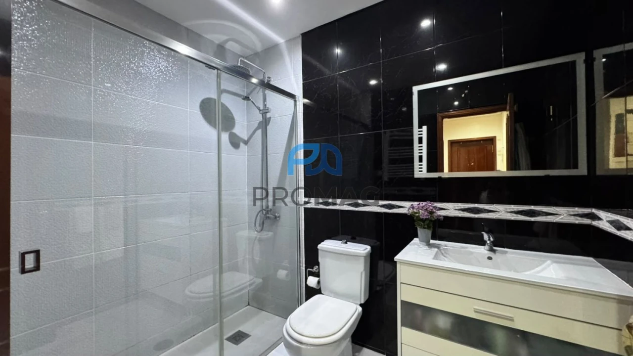 Apartamento T2 para Venda em Fânzeres e São Pedro da Cova Foto 25