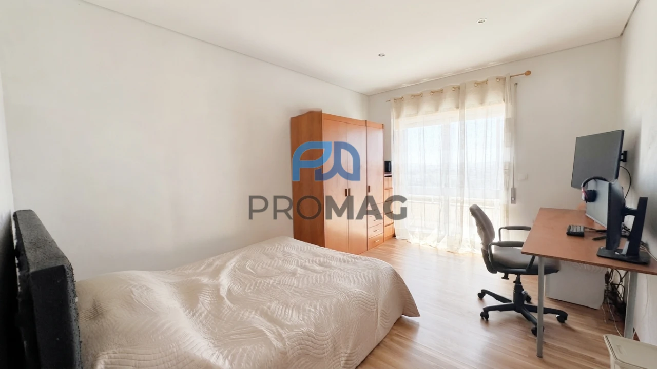 Apartamento T2 para Venda em Fânzeres e São Pedro da Cova Foto 28