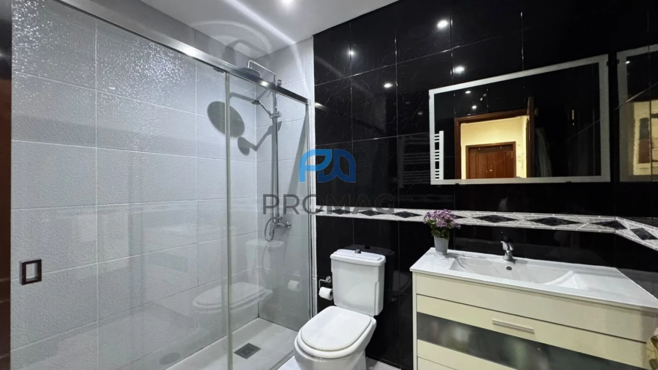 Apartamento T2 para Venda em Fânzeres e São Pedro da Cova Foto 25