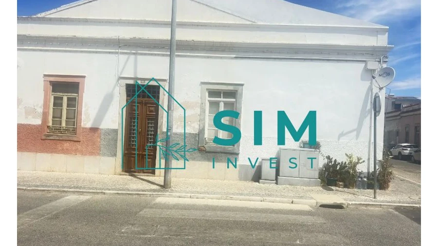 Moradia T2 para Venda em Faro (Sé e São Pedro)