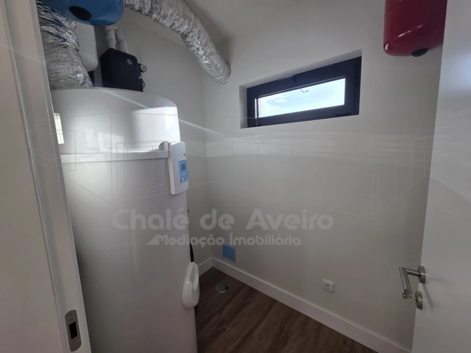 Moradia T3 para Venda em Aradas Foto 46
