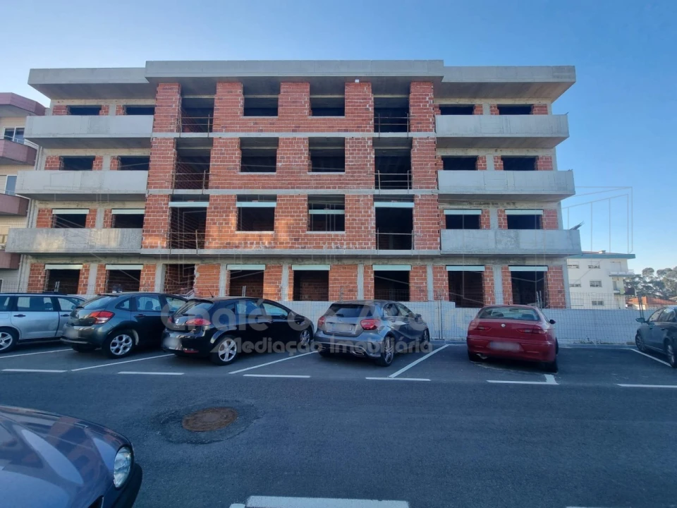 Apartamento T3 para Venda em O. Azeméis, Riba-Ul, Ul, Macinhata Seixa, Madail Foto 2