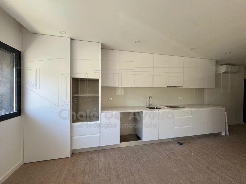 Apartamento T2 para Venda em Esgueira Foto 1